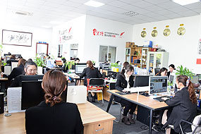 昆山曼彩反光膜生產(chǎn)廠家團(tuán)隊(duì)展示 昆山曼彩反光膜生產(chǎn)廠家團(tuán)隊(duì)展示